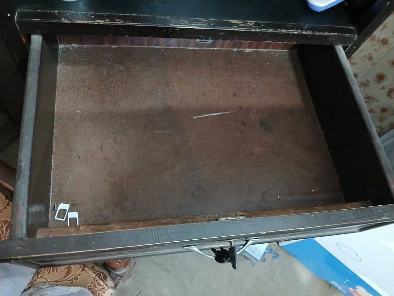 Corner TV Trolley with Drawer and Cabinet – Good Condition (8/10) 4