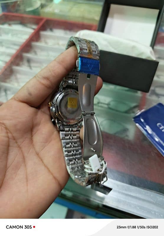 CITRON Watche + date. +day +time movement + box + water proof  . watche. 2