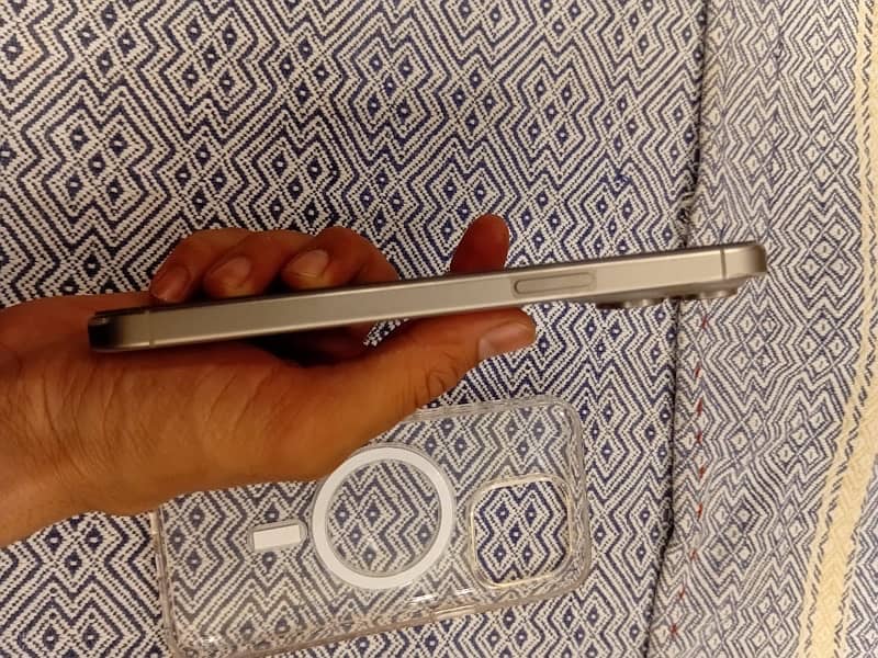 Iphone 15 pro max 256 gb Non PTA 10/10 Complete Box 3