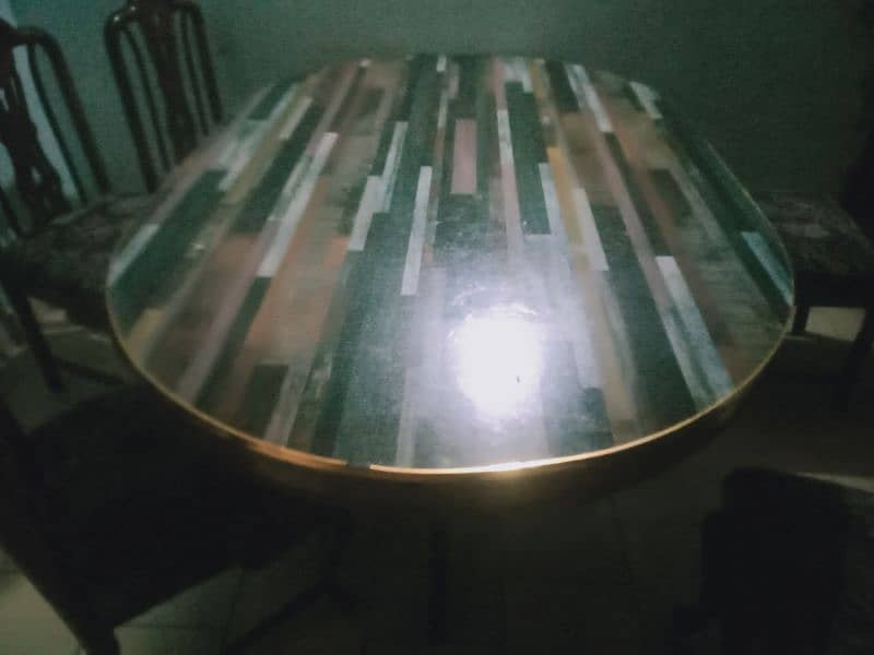 dinning table with 6 chairs 0