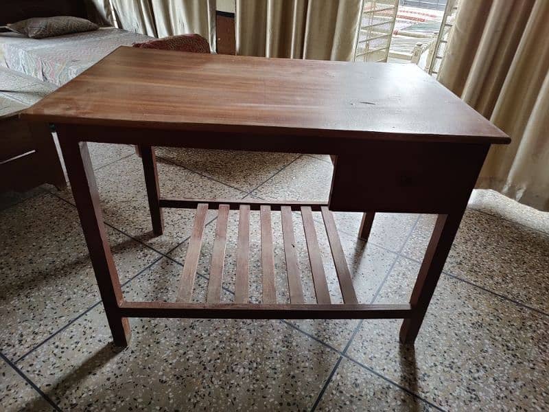Estre Wlae Table 0