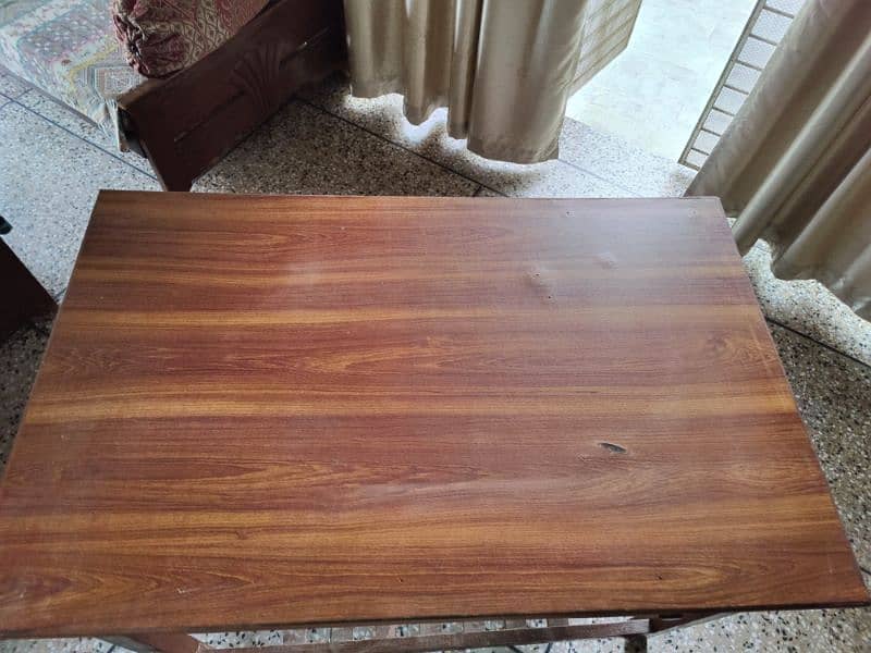 Estre Wlae Table 1