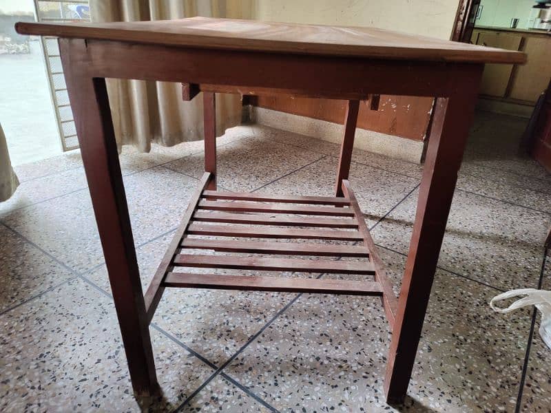 Estre Wlae Table 4