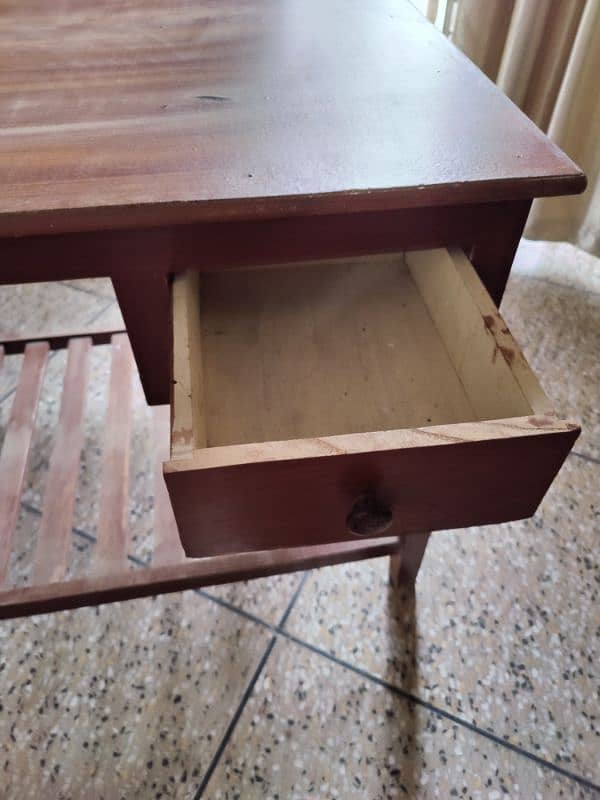 Estre Wlae Table 5