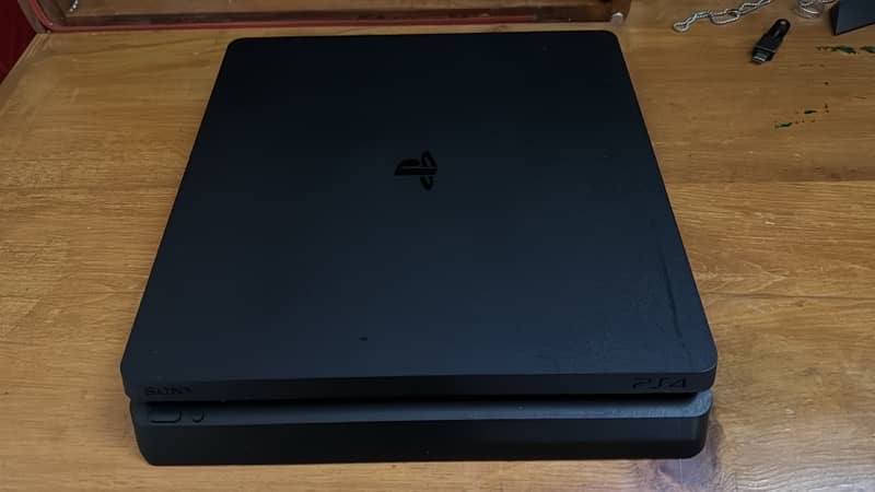 ps4 slim plz serious buyers only contact me 0