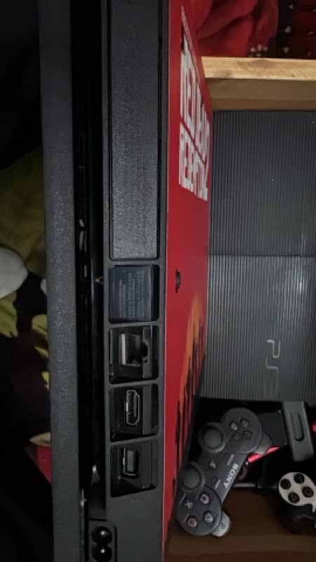 ps4 slim plz serious buyers only contact me 2