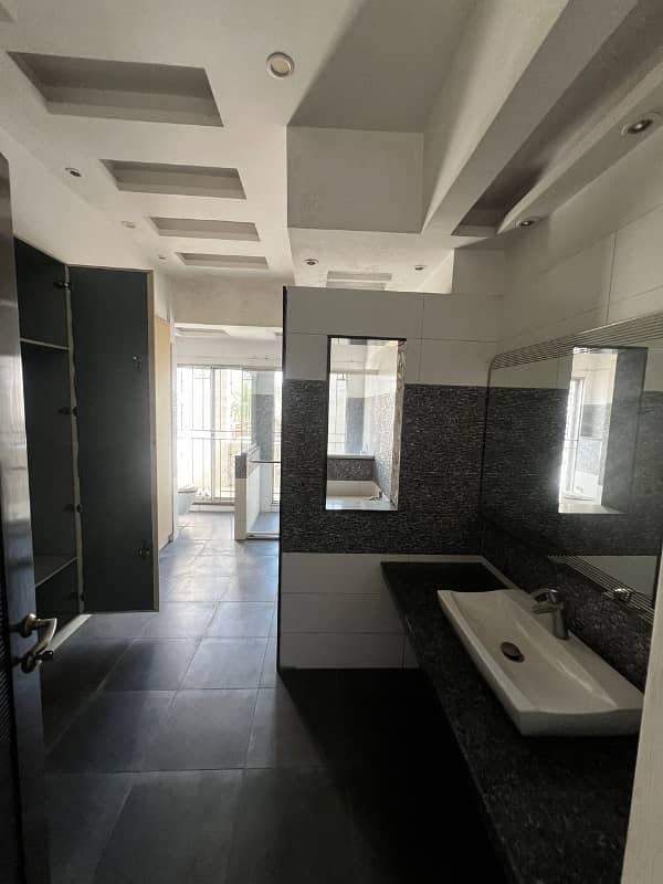5 Marla well maintained Owner build House available for rent in DHA phase 5 D block 8