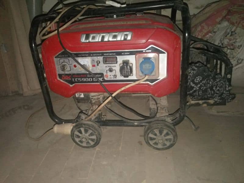 Selling loncin generator in a one condition like new 3.5 kv 0