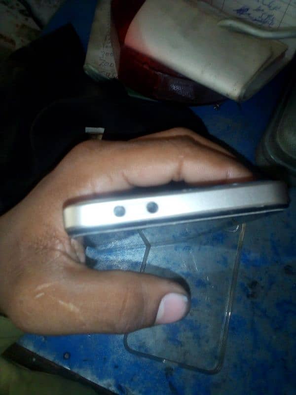 zte company condition 10/10 1 wheek used koi fault nahi ha full box ch 7