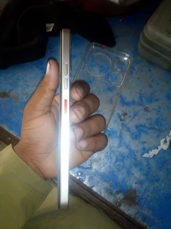 zte company condition 10/10 1 wheek used koi fault nahi ha full box ch 13