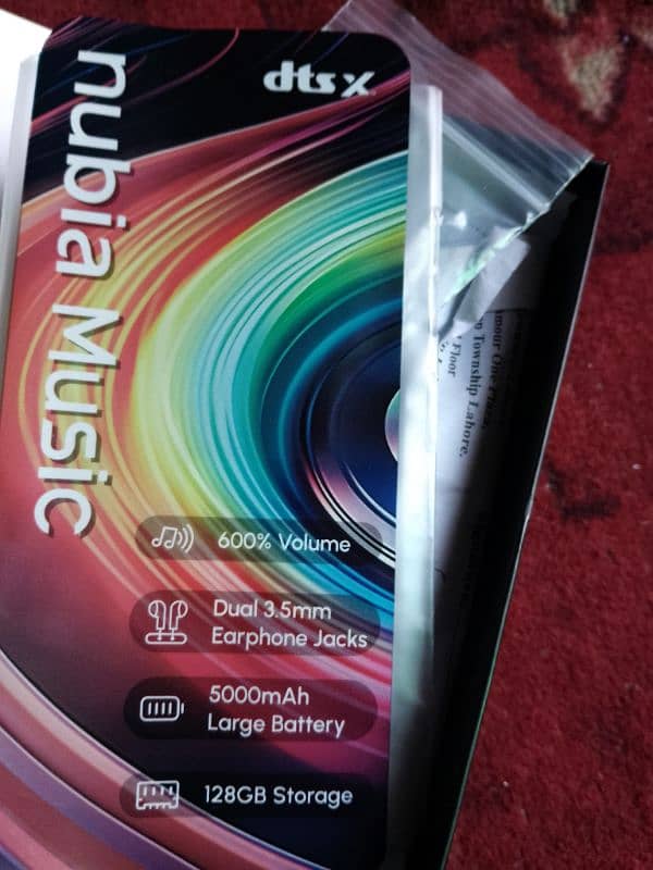 zte company condition 10/10 1 wheek used koi fault nahi ha full box ch 15