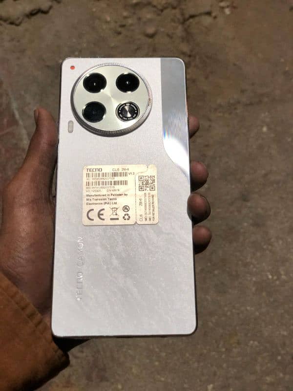 Tecno camon 30 8+8/256 1