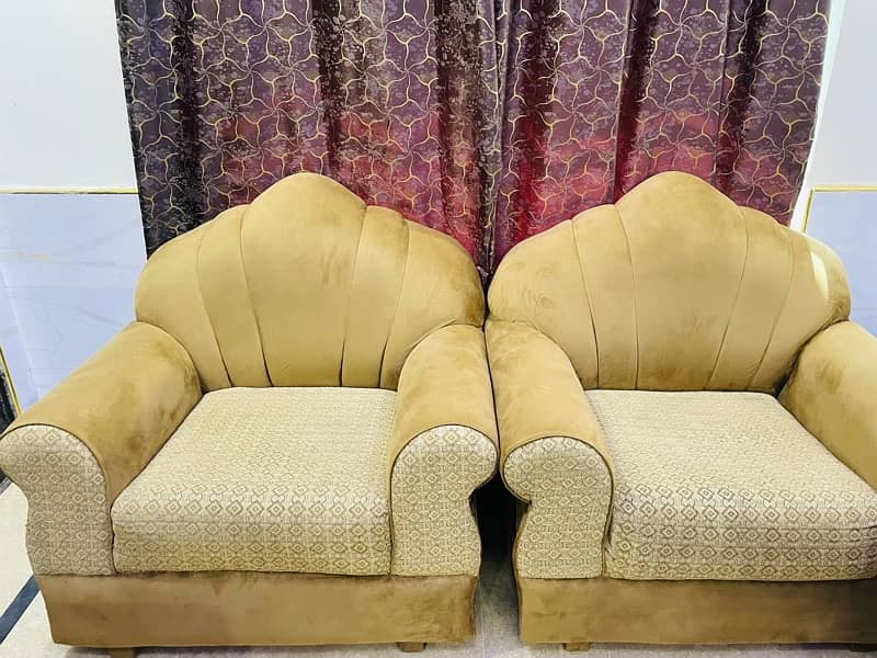 only 5 months used(5 sitter sofa set) 3