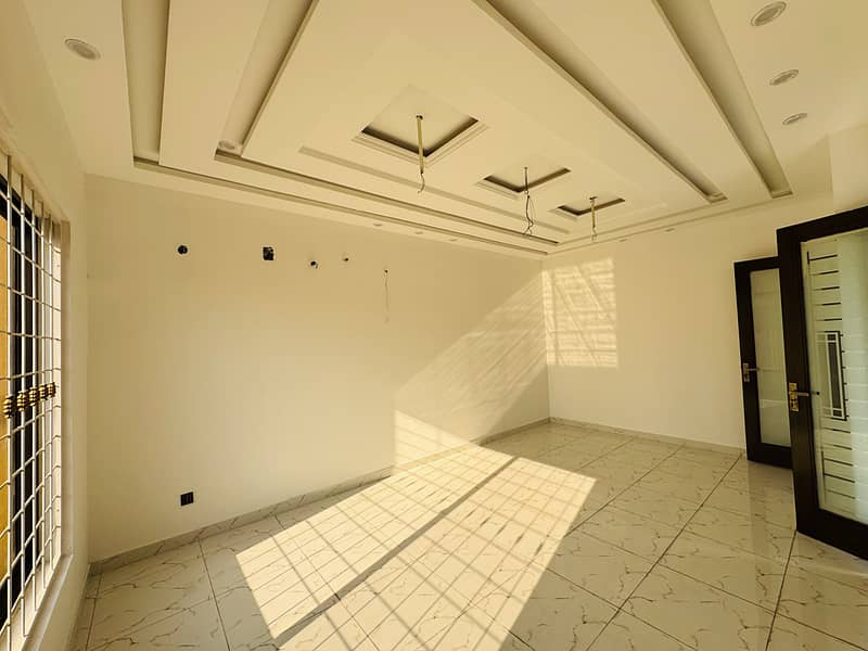 10 Marla Pair House Available for Sale in FF-Block 3