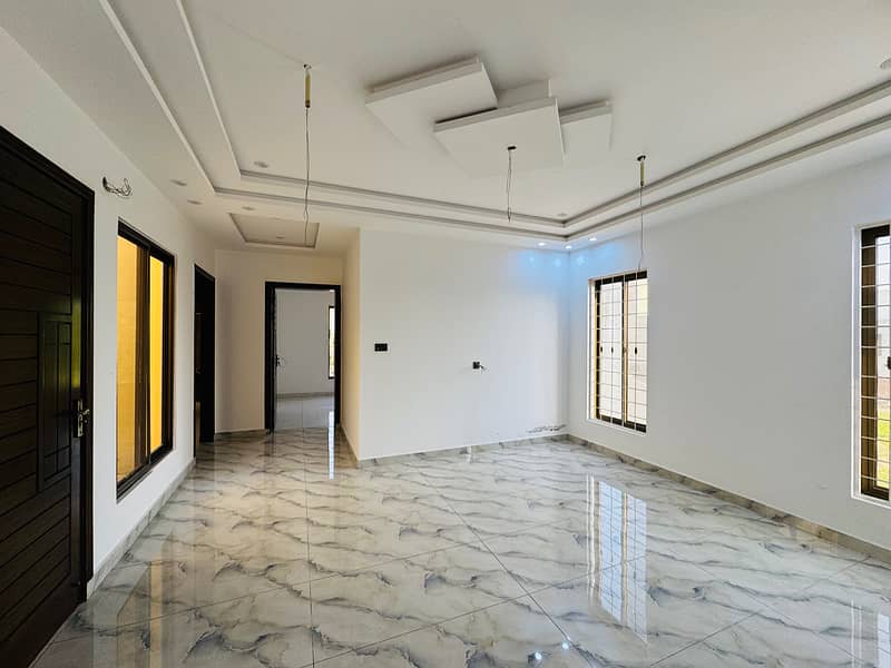 10 Marla Pair House Available for Sale in FF-Block 10