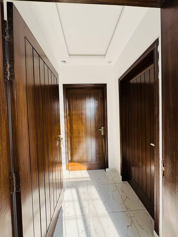 10 Marla Pair House Available for Sale in FF-Block 15