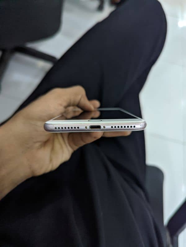 iPhone 7 Plus 128GB PTA Approved 4