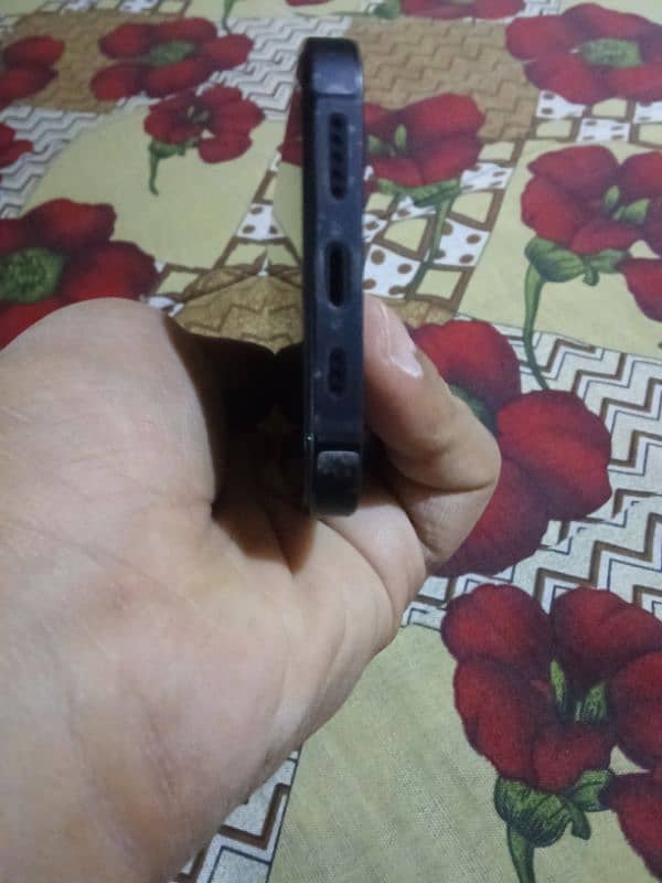 Iphone 13 128 Gb(4 month sim work karegi) (jv) (Battery 89) (All Okk) 7