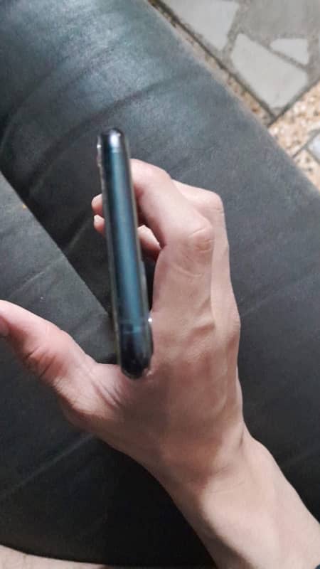 Iphone 11 pro PTA Approved Dual sim 6