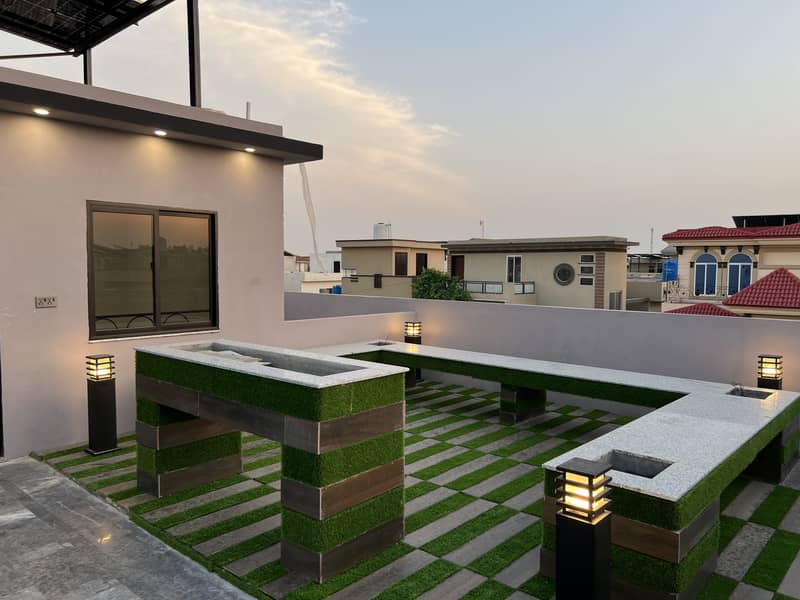 A Block Beautiful 10 Marla Straight Line House For Sale In Central Park With Solar Panels 7