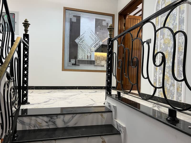 A Block Beautiful 10 Marla Straight Line House For Sale In Central Park With Solar Panels 9