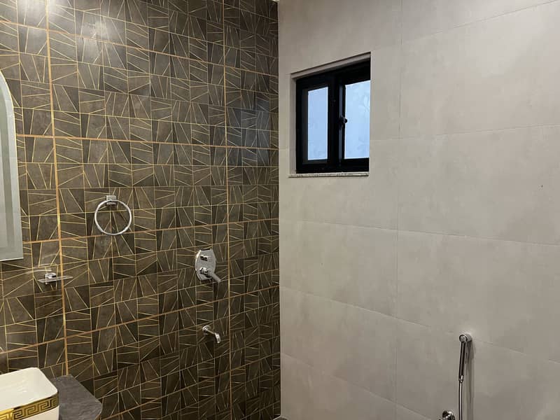 A Block Beautiful 10 Marla Straight Line House For Sale In Central Park With Solar Panels 31
