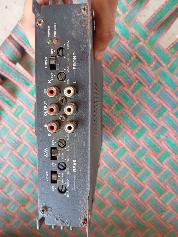 Soundvox 2000w/4 Channel amplifier, with 12inch speaker box 1