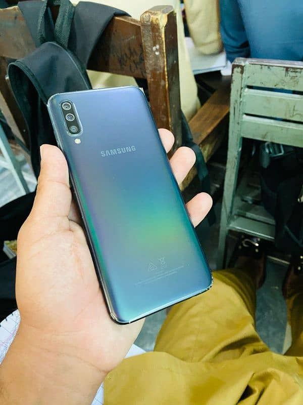 Samsung A70 2
