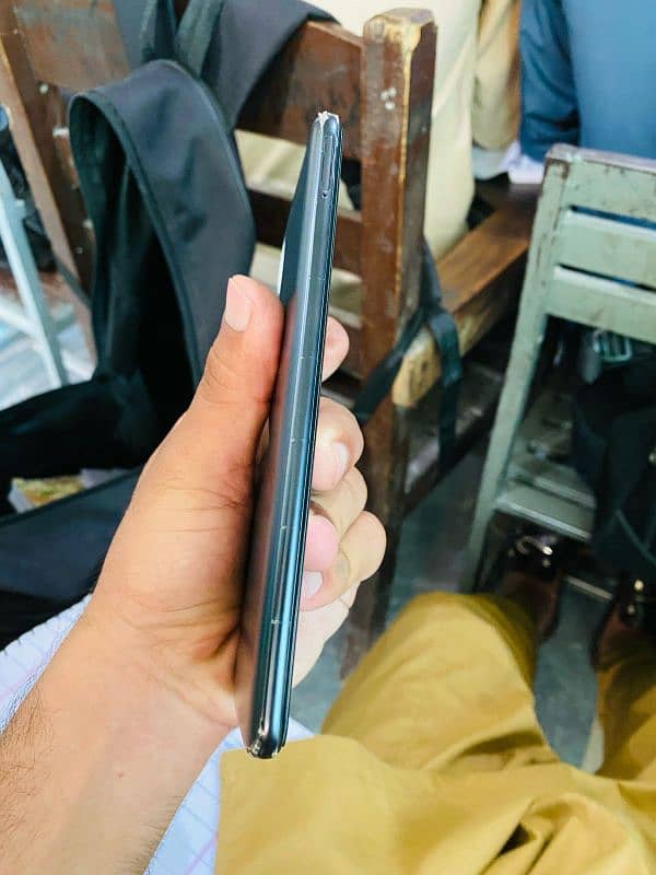 Samsung A70 4
