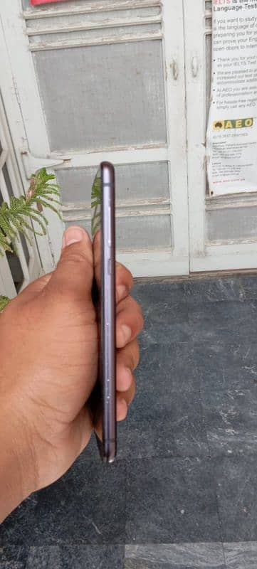 4 ram plus 128 gb pta single sim 3