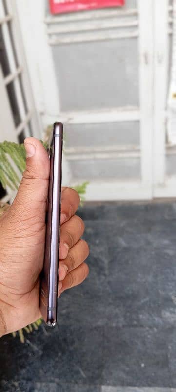 4 ram plus 128 gb pta single sim 4