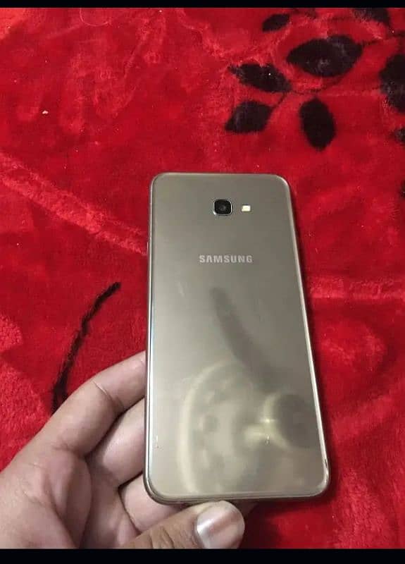 Samsung J4 plus 4
