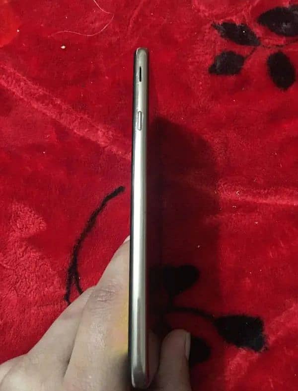 Samsung J4 plus 5