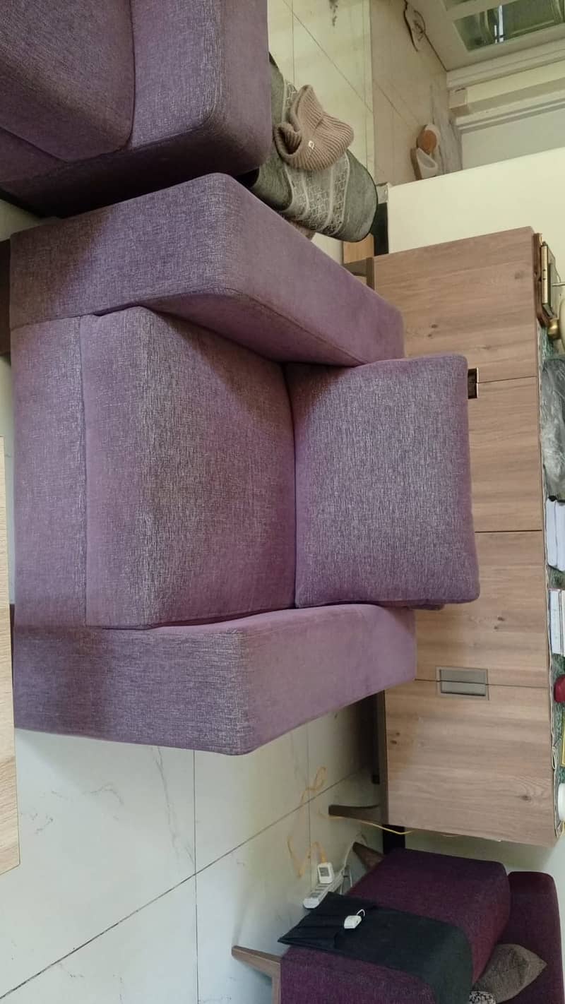 6 Seator Sofa set available for Sale 1