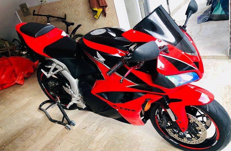 Kawasaki ninja ZX 300, bmw S1000 RR - R 12