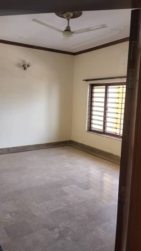 12 Marla uper portion for Rent 5