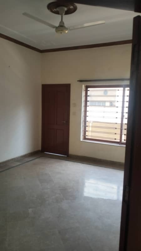 12 Marla uper portion for Rent 8