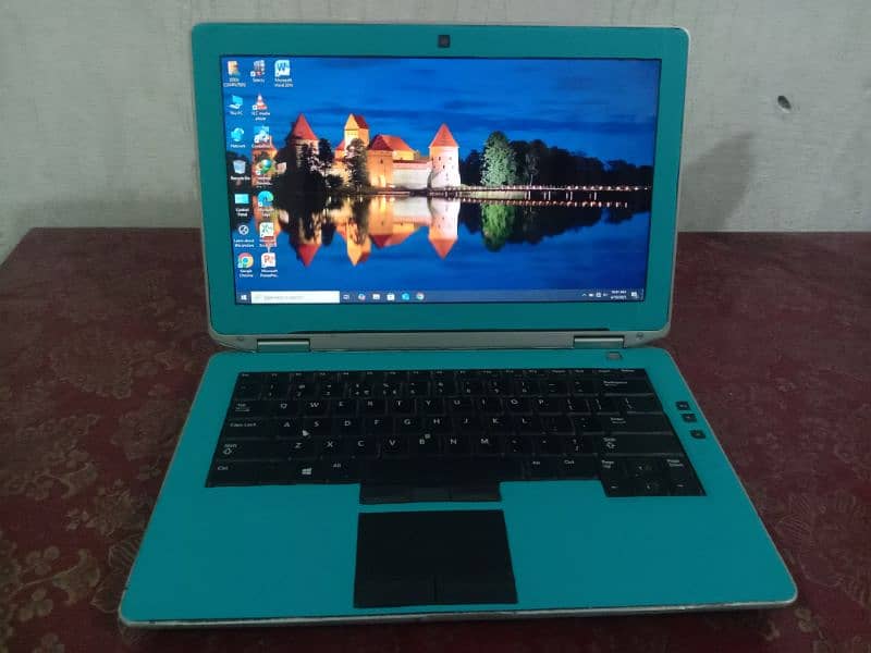 Dell latitude E6330 0