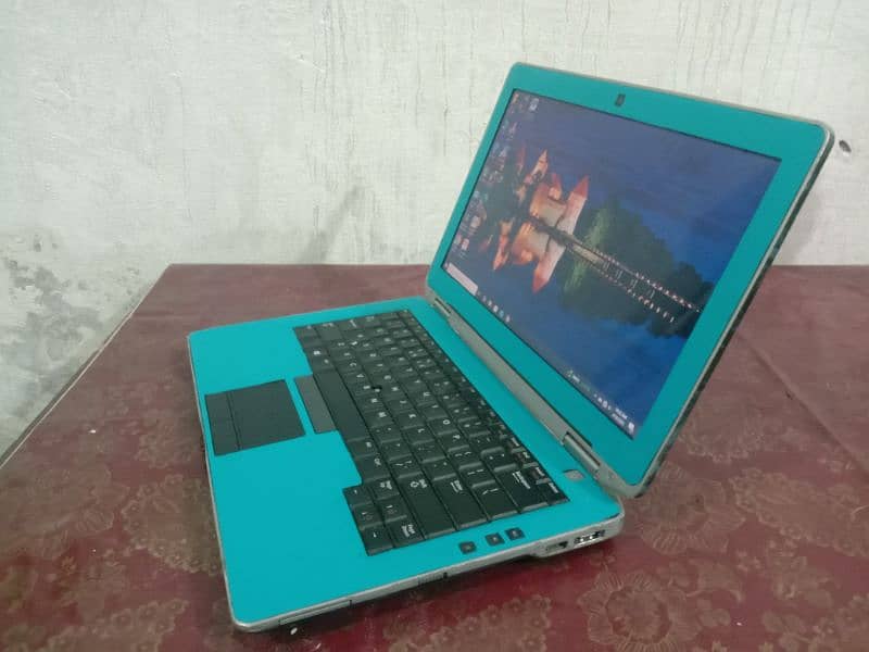 Dell latitude E6330 1
