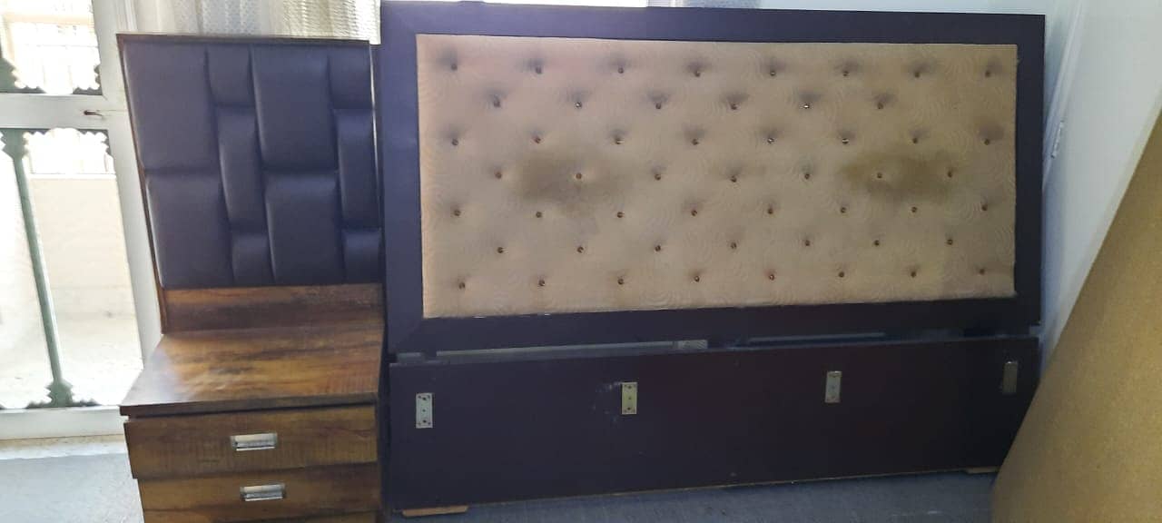 King Size Bed with mattress 0
