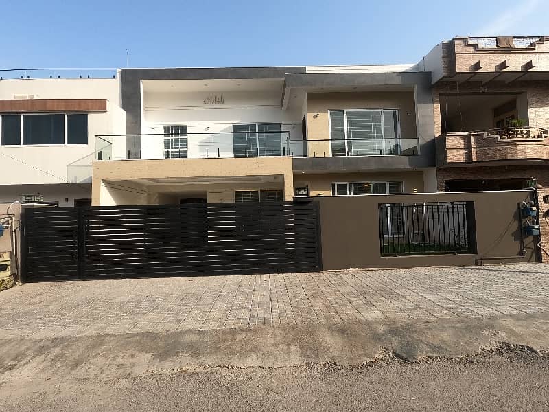 Get Your Hands On On Excellent Location House In Islamabad Best Area 0