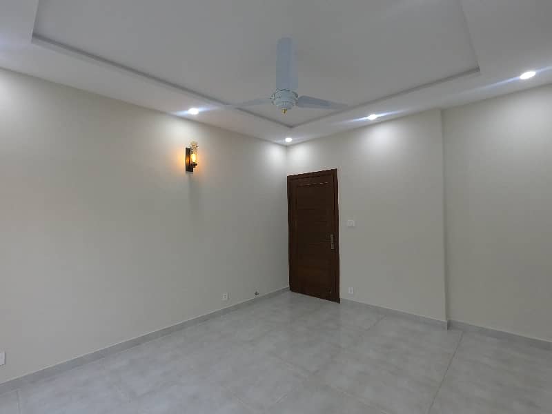 Get Your Hands On On Excellent Location House In Islamabad Best Area 29