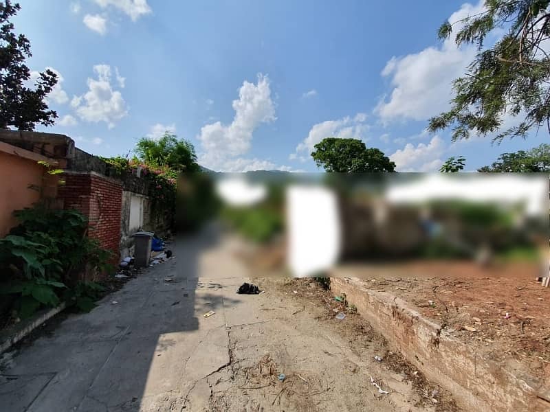 In F-6 Of F-6, A 2500 Square Yards Residential Plot Is Available 0
