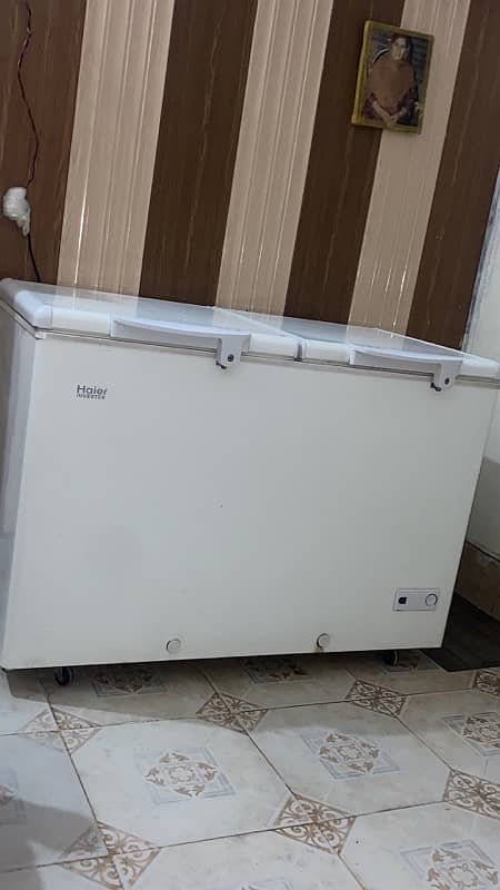deep freezer white colore 2 years used 0