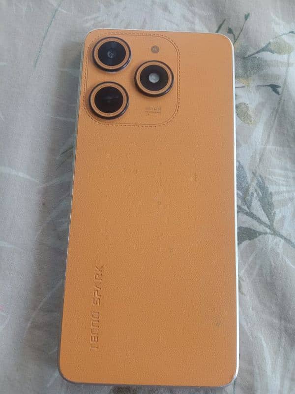 Selling Tecno spark10 2