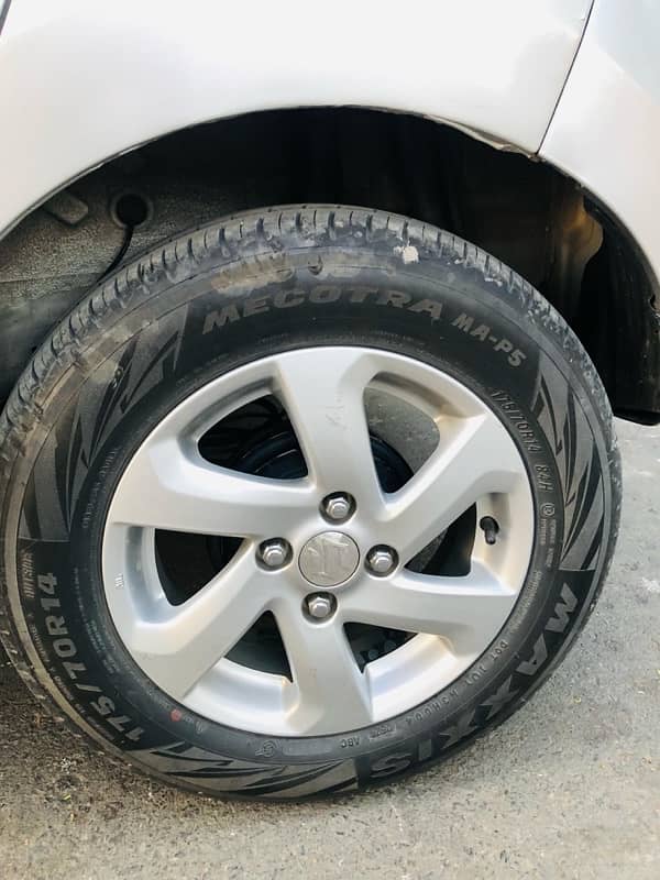 Suzuki Cultus VXL Automatic AGS genuine new tyres 16