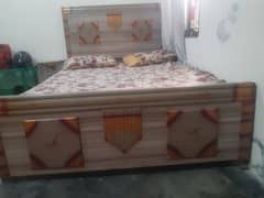 Wood bed