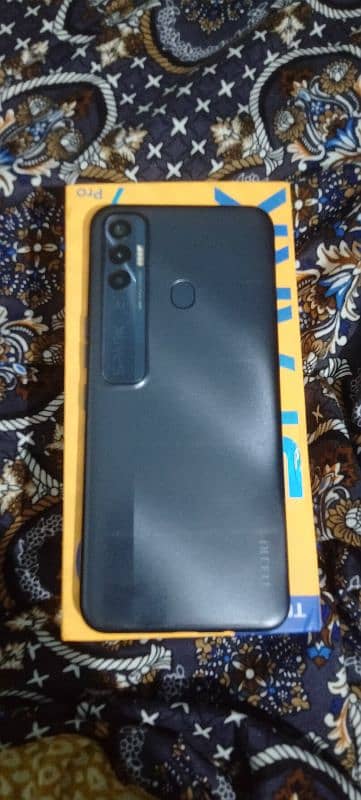 Tecno Spark 7 pro 4/64 0
