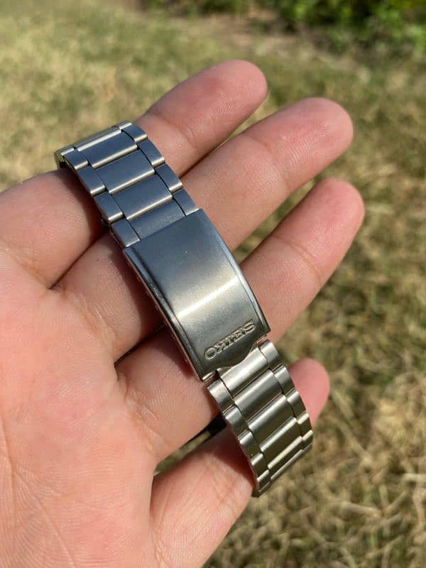 Seiko 5 Golden Dial Sunburst Auto Watch,Japan 3