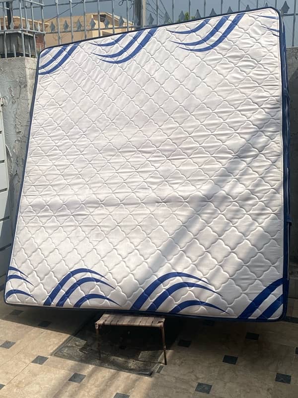 selling spring materess in god condition 0